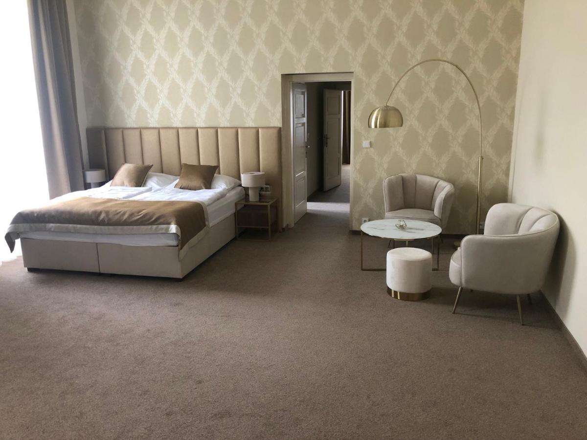 Hotel Panstvi Dlouha Lhota Dış mekan fotoğraf