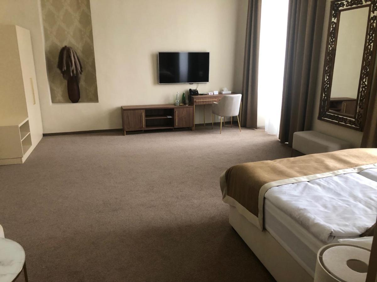 Hotel Panstvi Dlouha Lhota Dış mekan fotoğraf