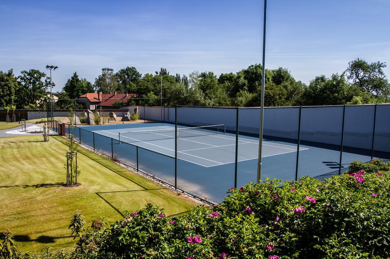 Hotel Panstvi Dlouha Lhota Dış mekan fotoğraf