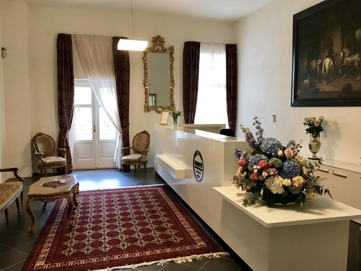 Hotel Panstvi Dlouha Lhota Dış mekan fotoğraf
