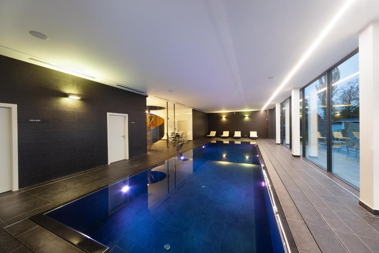 Hotel Panstvi Dlouha Lhota Dış mekan fotoğraf